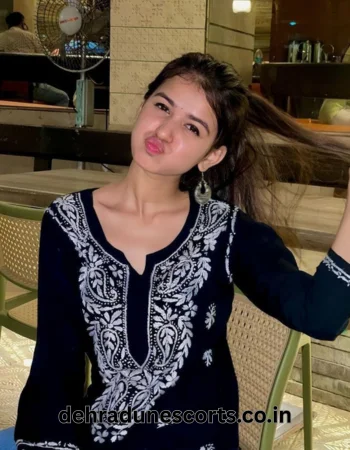 Mahi - Ahmedabad Call Girl Service